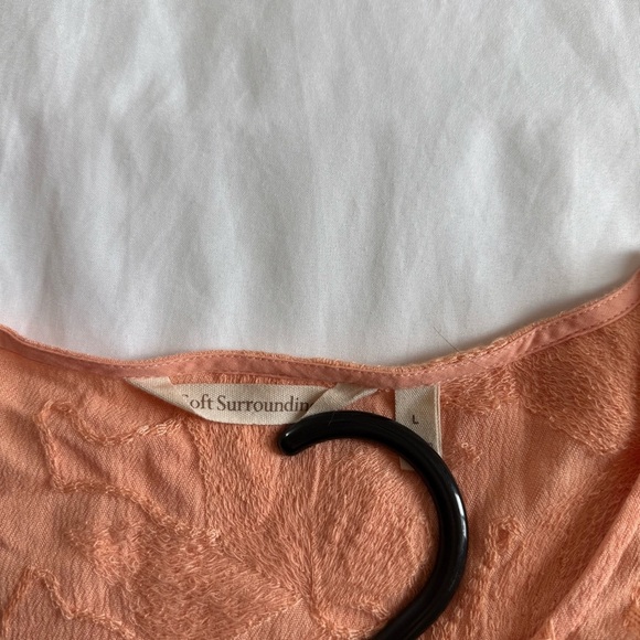 Soft Surroundings Cecile Tunic Small Peach Embroidered Asymmetric Top Floral Lrg - Picture 3 of 6